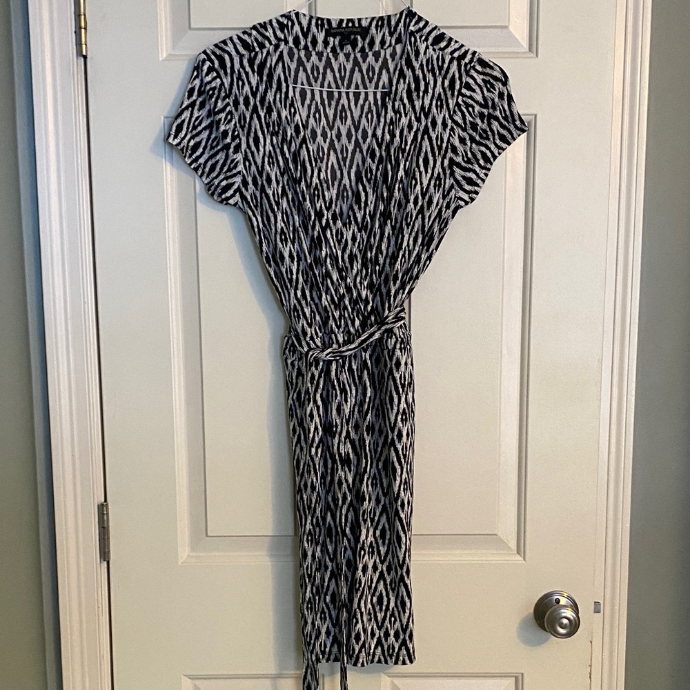 Banana Republic Factory Black and White Geometric Midi Dress